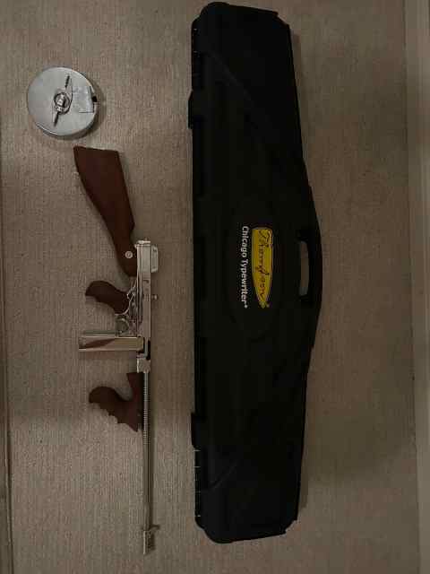 Tommy gun