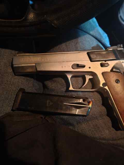 Ultramatic comp target 9mm
