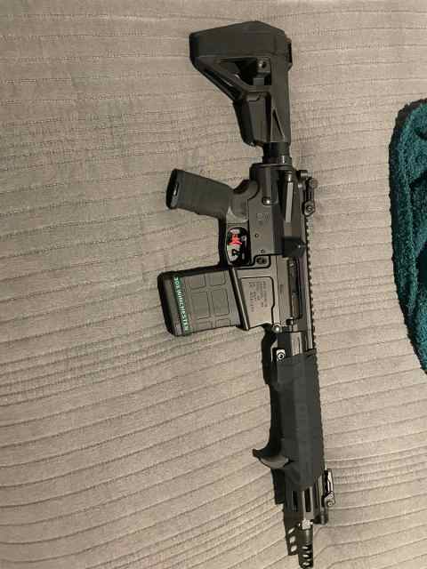 Aero M5 pistol