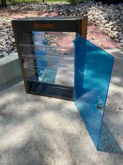 Display Case (Knife, Coins, Collectables)
