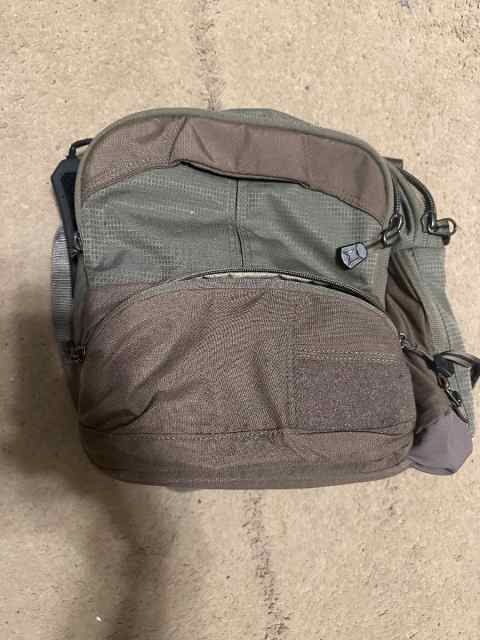 Vertex Essentials 2.0 Sling Bag
