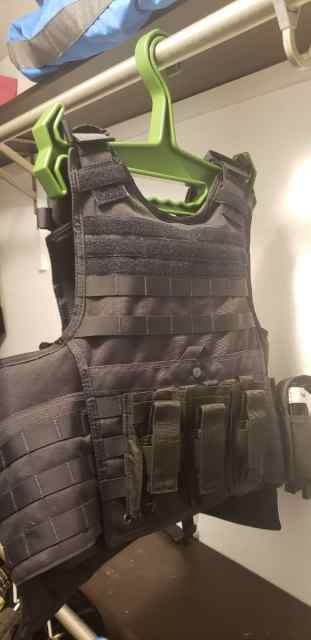 Bulletproof Vest &amp; Tactical Helmet