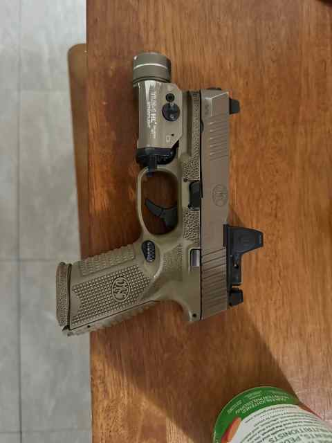 FN 509  9mm mid size