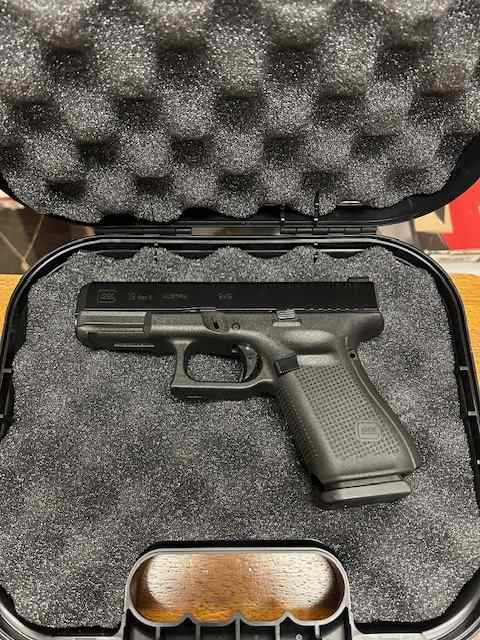 Glock 19 Gen5 - Night Sights - Trades Welcome