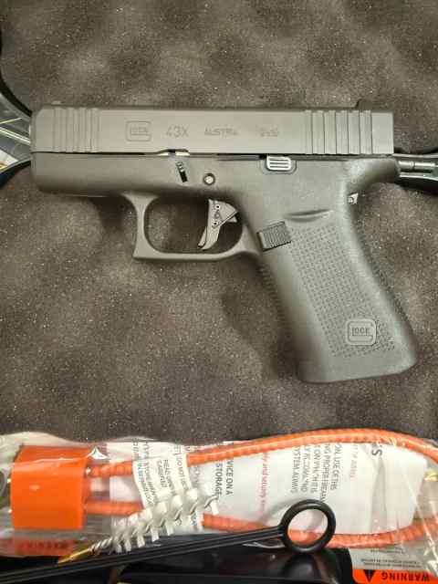 Glock 19 gen4 Glock 43X w/EXTRAS. MAKE AN OFFER