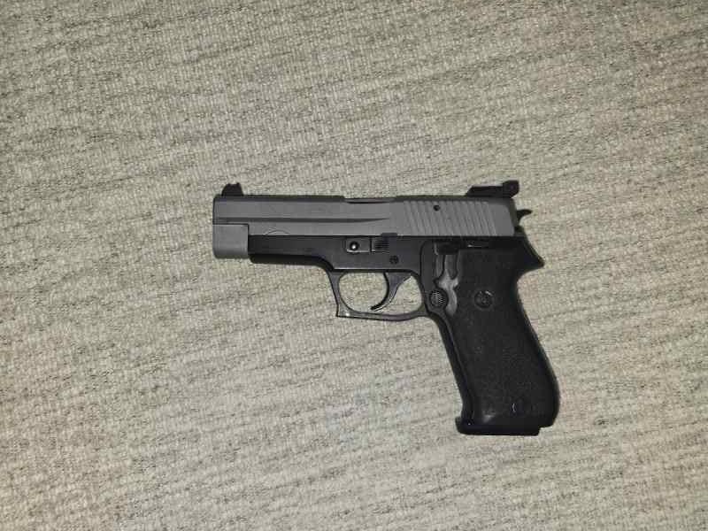 Sig Sauer p220 