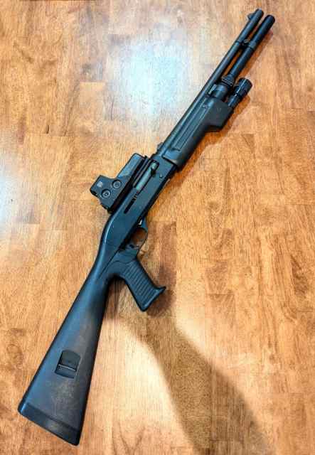 Benelli M1 with Eotech &amp; Surefire 