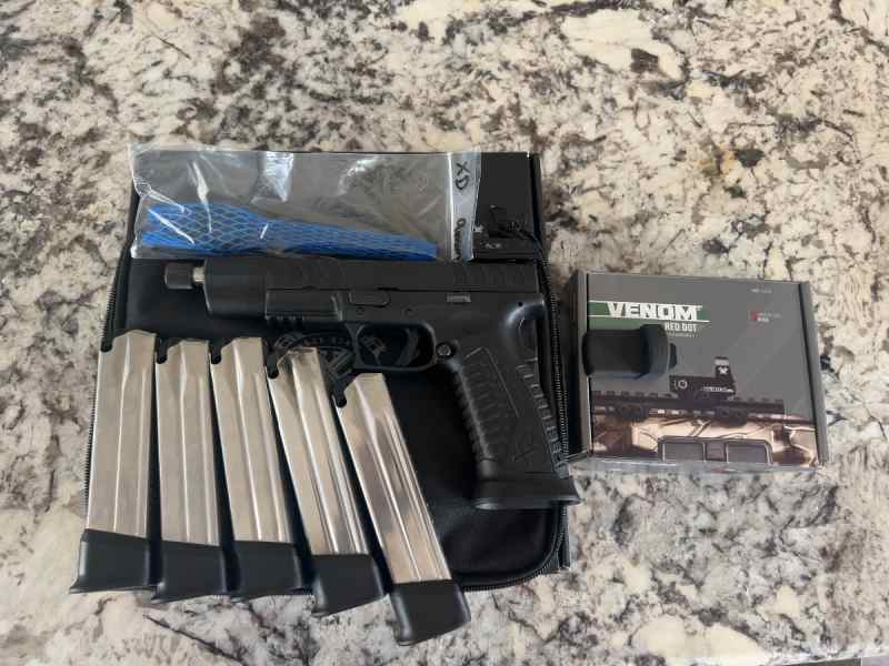 Springfield XDm Elite tactical 9mm w/optic &amp; extra