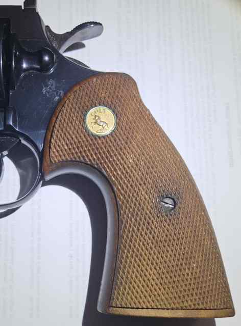 Python left grip.jpg
