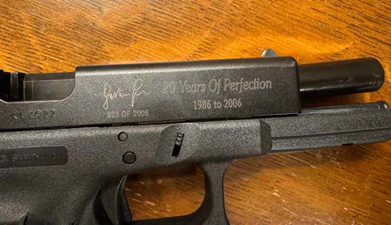 Glock 2.jpg