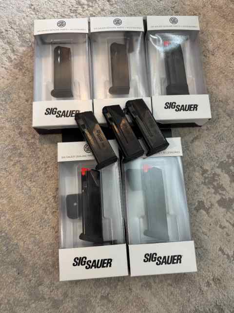 8 Sig P365 Magazines - 12 and 17 rounders