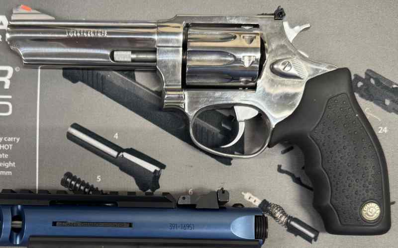 Taurus 9 Shot 22LR 
