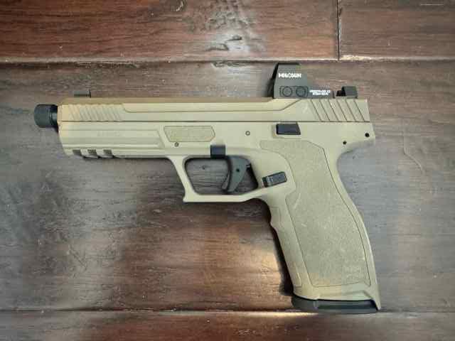 PSA 5.7 Rock Threaded Complete, GR Dot, 2 Mags 