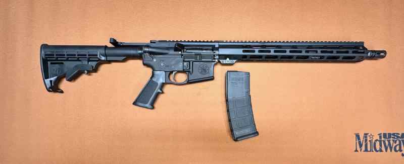 NEW IN BOX- Smith &amp; Wesson M&amp;P Sport III 5.565NATO