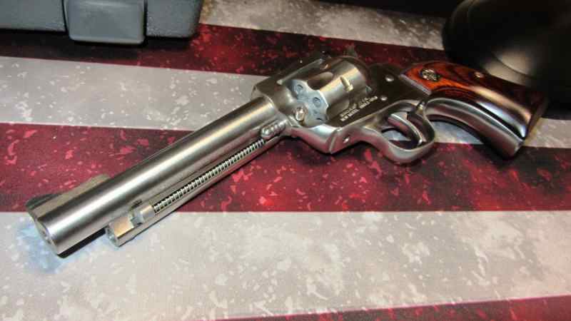 Ruger New Model Single Six .22 (04).JPG