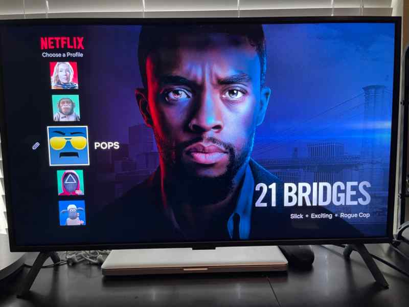Samsung QLED 32&quot; Monitor a $520 TV REDUCED to $200