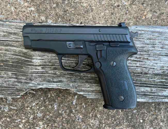 Sig Sauer P229 9mm Night Sights Excellent cond.