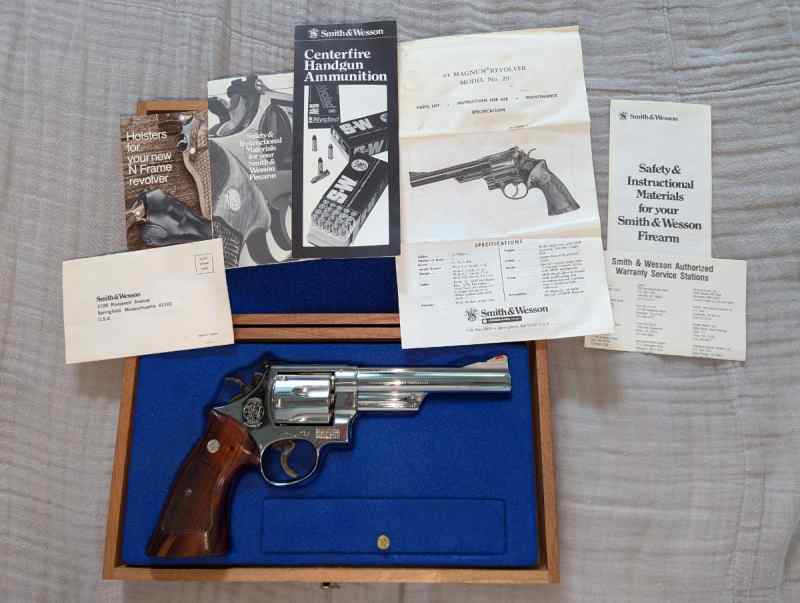 Smith &amp; Wesson Model 29 44 magnum