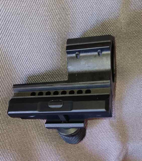 AIMPOINT QRP2 MOUNT