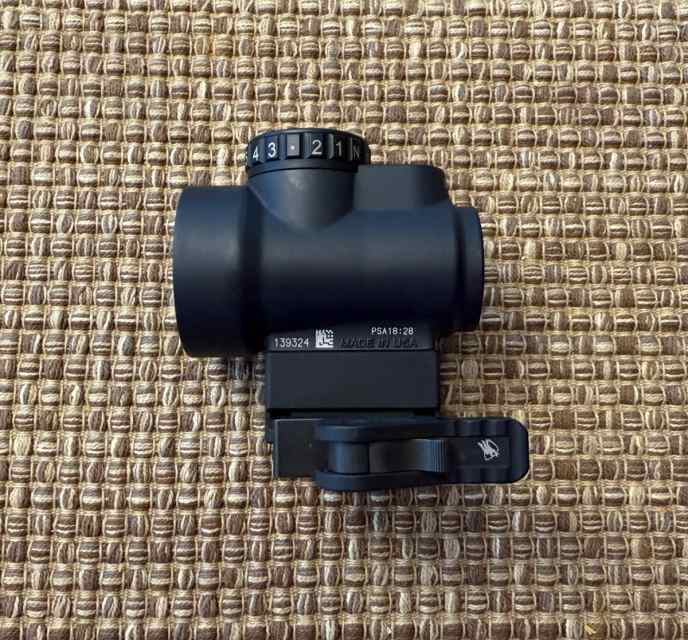 Trijicon MRO 2 MOA GREEN DOT sight w/ QD mount